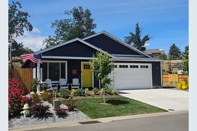 251 Christopher Way, Talent, OR 97540 - Photo 1