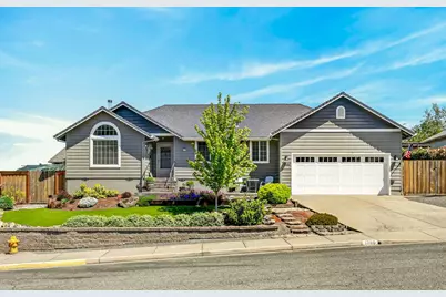 1380 Forestview Drive, Grants Pass, OR 97527 - Photo 1
