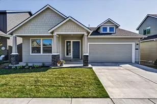 3023 NE Red Oak Dr, Bend, OR 97701 - Photo 1