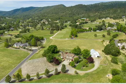 983 Old Stage Road, Central Point, OR 97502 - Photo 1