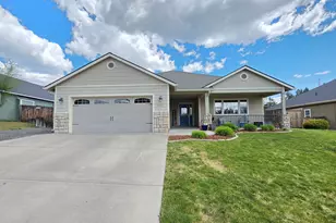 2139 Jeffrey Ln, Klamath Falls, OR 97603 - Photo 1