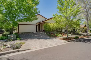 35 Logan Way, Talent, OR 97540 - Photo 1