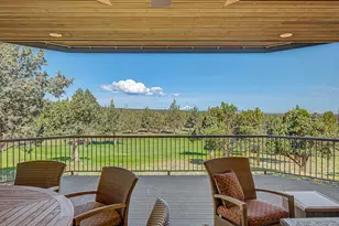 1045 Cinnamon Teal Dr, Redmond, OR 97756 - Photo 1