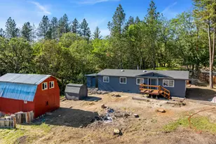221 Hansen Dr, Grants Pass, OR 97526 - Photo 1