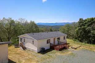 345 Melissa Ln, Grants Pass, OR 97526 - Photo 1