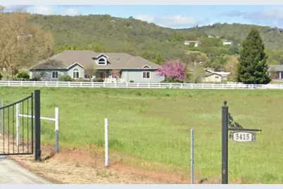 5415 Tolo Road, Central Point, OR 97502 - Photo 1