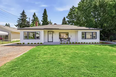 1537 Cloverlawn Drive, Grants Pass, OR 97527 - Photo 1