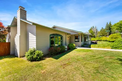 440 NE Royal Drive, Grants Pass, OR 97526 - Photo 32