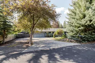 20570 Whitehaven Ln, Bend, OR 97702 - Photo 1