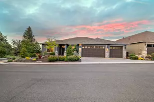 3158 NW Hidden Rdg Dr, Bend, OR 97703 - Photo 1