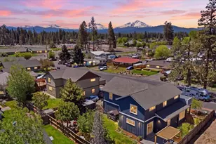 210 N Maple St, Sisters, OR 97759 - Photo 1