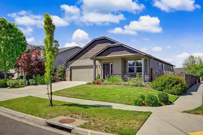 1487 Flower Street, Medford, OR 97504 - Photo 1