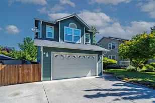 3464 Poppywoods Dr, Medford, OR 97504 - Photo 1
