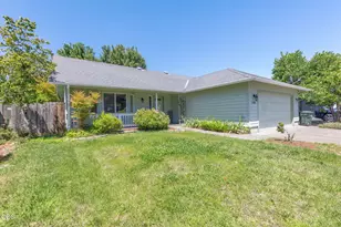 2968 Galaxy Way, Grants Pass, OR 97527 - Photo 1