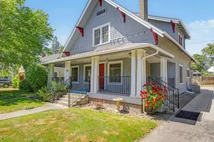 29 Summit Ave, Medford, OR 97501 - Photo 1