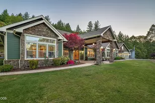 1321 Falcon Crest Ln, Merlin, OR 97532 - Photo 1