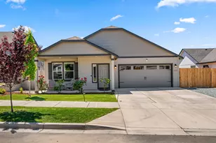 3610 Carlin Dr, Medford, OR 97504 - Photo 1