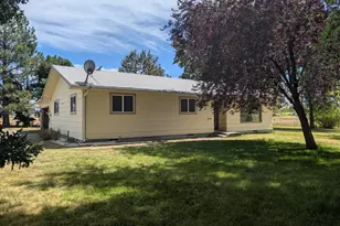 33000 McCartie Ln, Bonanza, OR 97623 - Photo 1