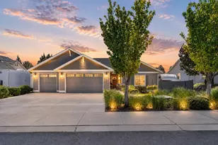 4430 SW Ben Hogan Dr, Redmond, OR 97756 - Photo 1