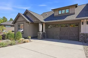 2736 NW Fairway Heights Dr, Bend, OR 97703 - Photo 1