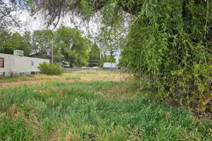 3712 Laverne Ave, Klamath Falls, OR 97603 - Photo 1