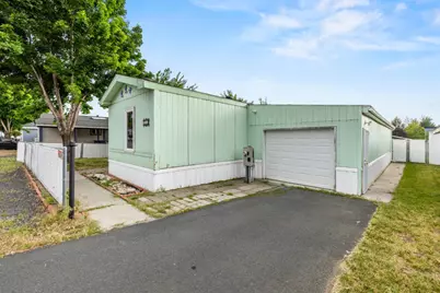 4751 Bellm Drive #SPC 203, Klamath Falls, OR 97603 - Photo 1