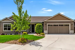 63173 Iner Loop, Bend, OR 97701 - Photo 1
