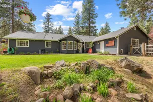 16320 Hillcrest Rd, Klamath Falls, OR 97603 - Photo 1