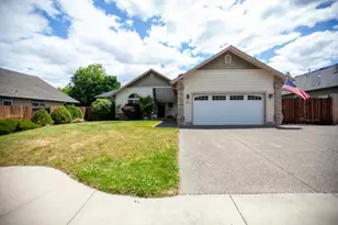 505 SE Jaylen Dr, Grants Pass, OR 97527 - Photo 1