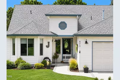 875 Hanks Street, Klamath Falls, OR 97601 - Photo 1
