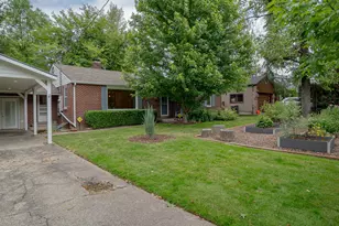 135 S Keene Way Dr, Medford, OR 97504 - Photo 1