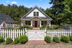 1120 S 3rd St, Jacksonville, OR 97530 - Photo 1