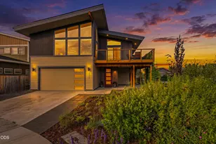 20767 NE Angora Ct, Bend, OR 97701 - Photo 1
