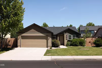440 SW 31st Street, Redmond, OR 97756 - Photo 1