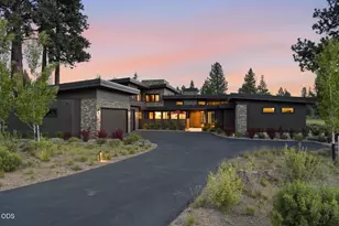 61591 Hosmer Lake Dr, Bend, OR 97702 - Photo 1