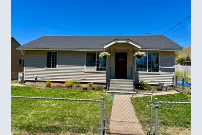 5253 Peggy Avenue, Klamath Falls, OR 97601 - Photo 1