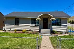 5253 Peggy Ave, Klamath Falls, OR 97601 - Photo 1