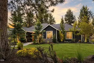 1117 E Creekside Ct, Sisters, OR 97759 - Photo 1