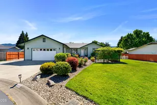 1445 SW Silver Maple Way, Grants Pass, OR 97526 - Photo 1