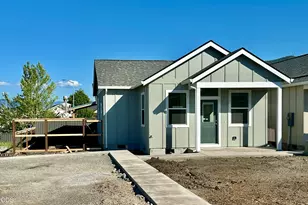 210 Gangnes Dr, Talent, OR 97540 - Photo 1