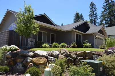 303 NW Collette Way, Grants Pass, OR 97526 - Photo 1