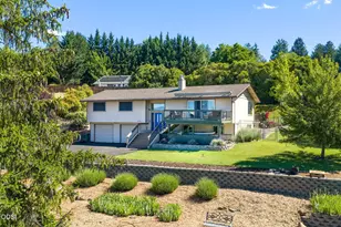 1314 Highcrest Dr, Medford, OR 97504 - Photo 1