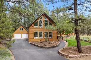 14879 Chuckwagon Ct, Sisters, OR 97759 - Photo 1