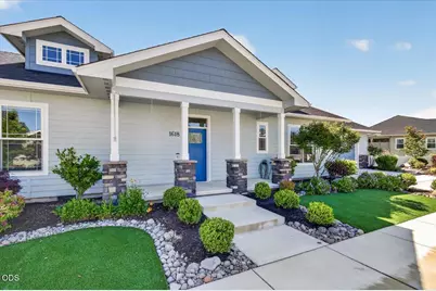 1618 River Run Street, Central Point, OR 97502 - Photo 1