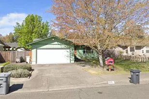 1212 SW Aberdeen Way, Grants Pass, OR 97526 - Photo 1