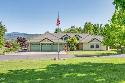 3939 Tami Lane, Central Point, OR 97502 - Photo 1