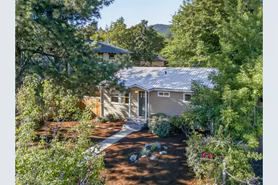 840 B Street, Ashland, OR 97520 - Photo 1