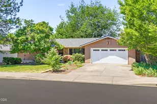 2533 Tahitian Ave, Medford, OR 97504 - Photo 1