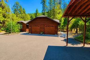 220 Osprey Glen Ln, Grants Pass, OR 97526 - Photo 1
