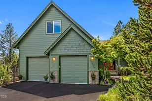 2309 NW Eastes St, Bend, OR 97703 - Photo 1